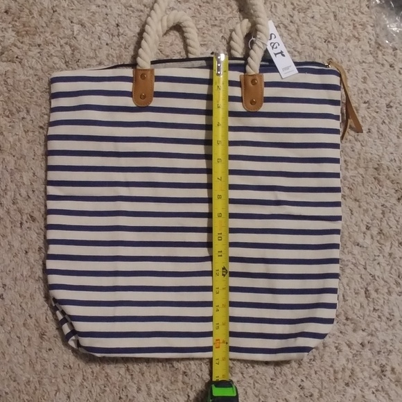 Summer and Rose Brittany Tote Bag - Picture 5 of 5